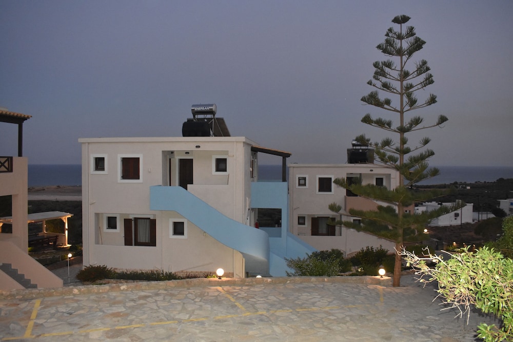 Asteras Apartments