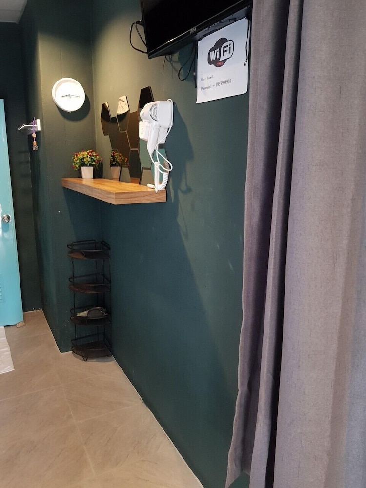 Room 9 Hometel