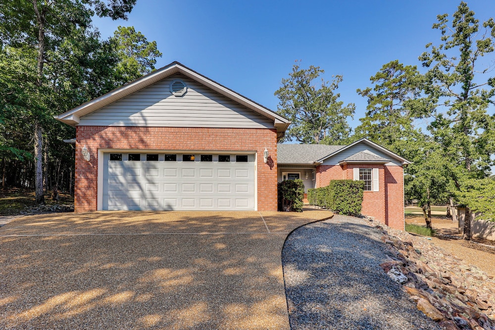 Golf, Fish & Hike: Hot Springs Village Home!