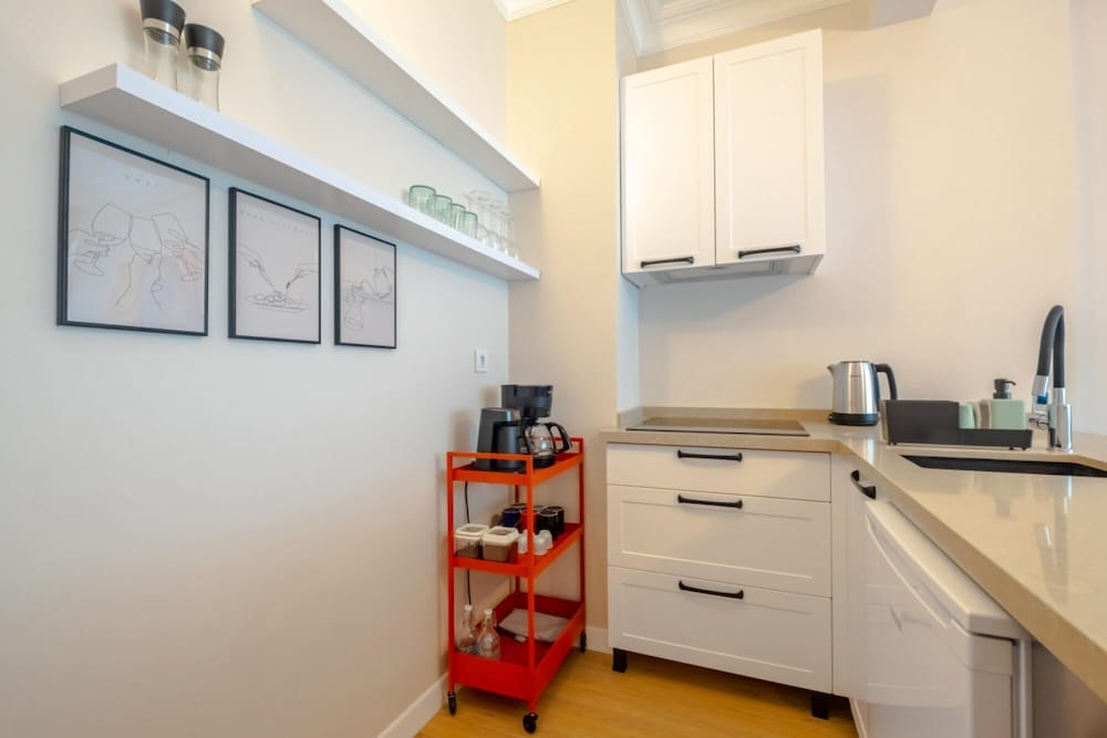 Spectacular Flat Near Bull Statue in Kadikoy