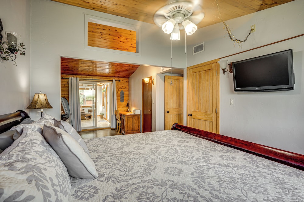 7 Mi to Eldorado Marsh: Family Home w/ Pool