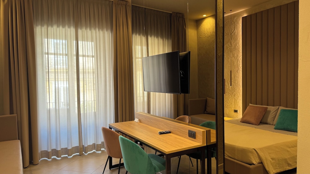 Tropicana room
