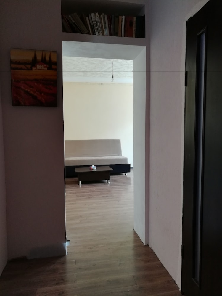 Lori travel Guest House