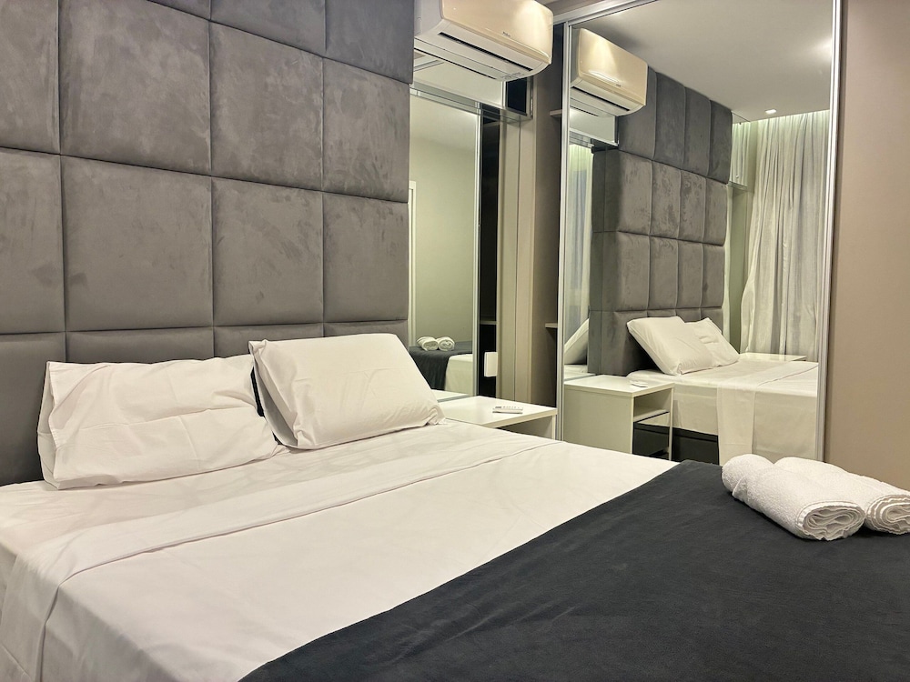Condominium With Pool in Downtown Florianopolis - Cjos