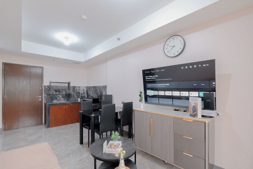 Prime Location 1Br At The Wave Kuningan Apartment