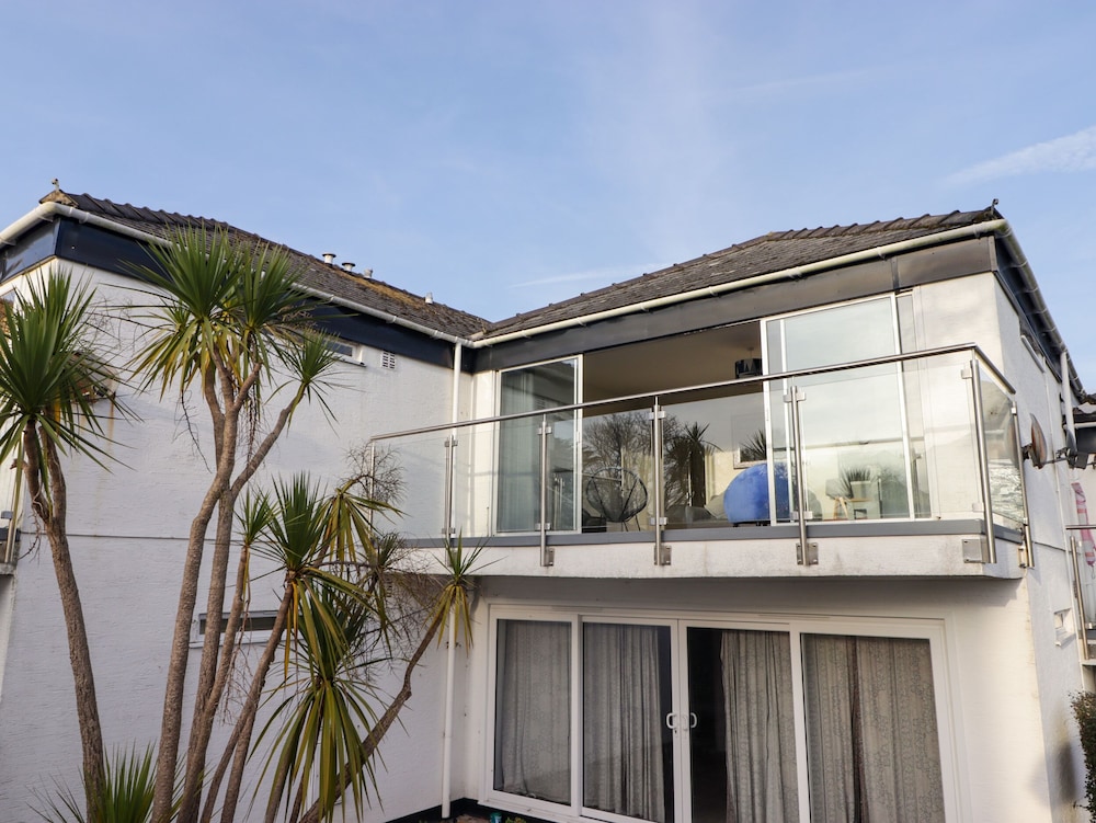 36 Coedrath Park