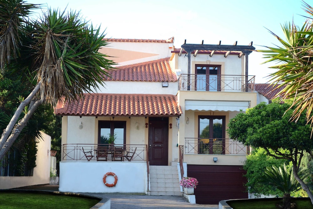 Villa Bella Loukisia