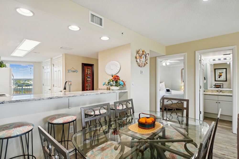 Seacrest 511 is a Gulf side 2 BR on Okaloosa Island by RedAwning view 4