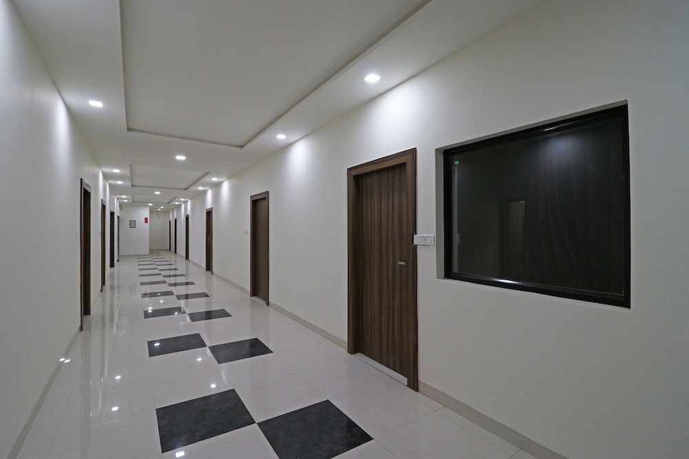 OYO 10213 Hotel Panache