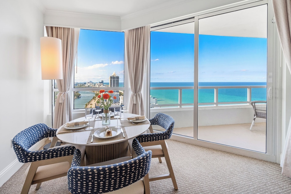 Luxury Vacation Rentals at Fontainebleau Miami Beach by LRMB