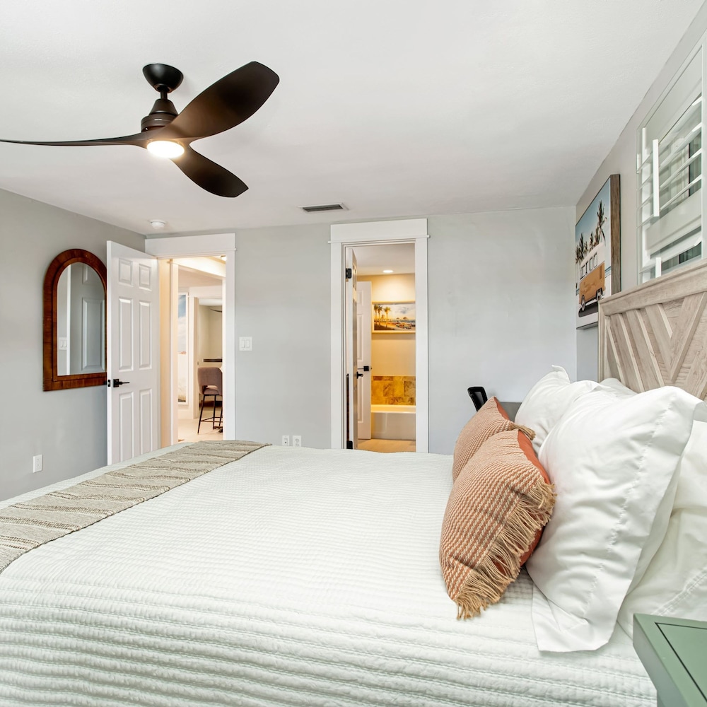 Sarasota Resort-like Living Near Siesta Key For 10