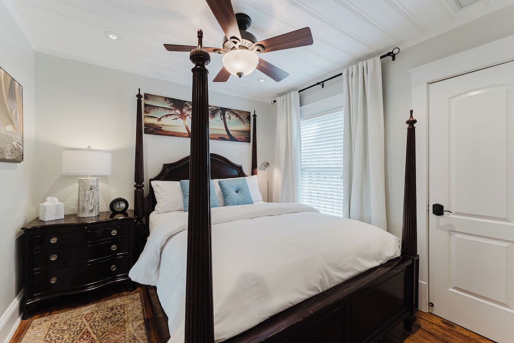 Bahama Breeze Bungalow