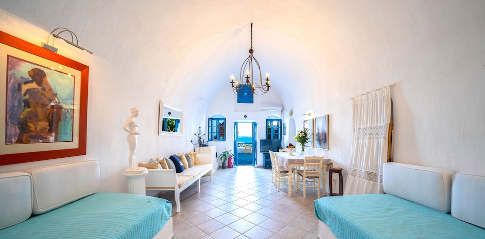 Santorini Paradise
