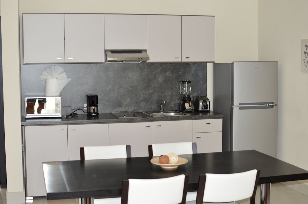 Lifestyle Royal Suites - Property Image 9