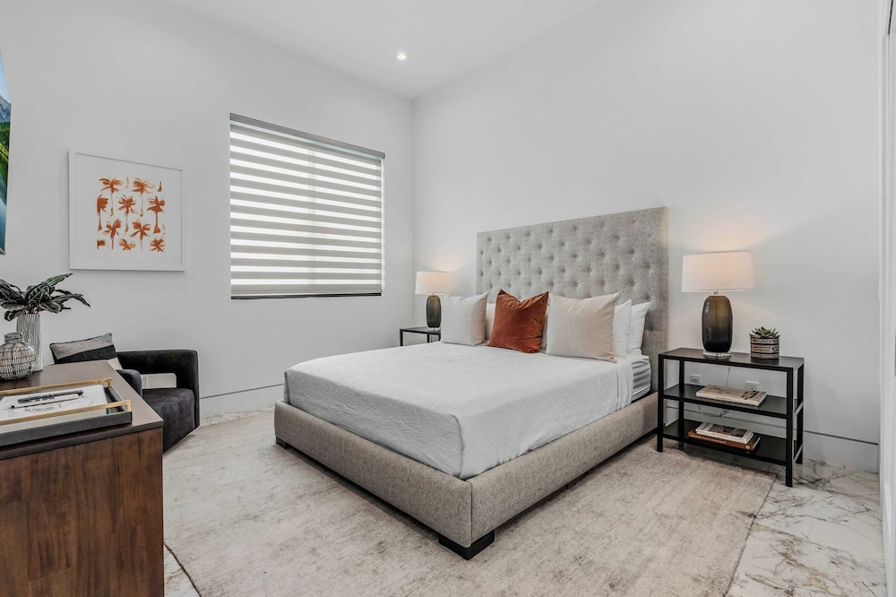 Villa Sleeps 17 w/ Pool, Firepit, Putting Green Bravo Villa 3 by Avantstay