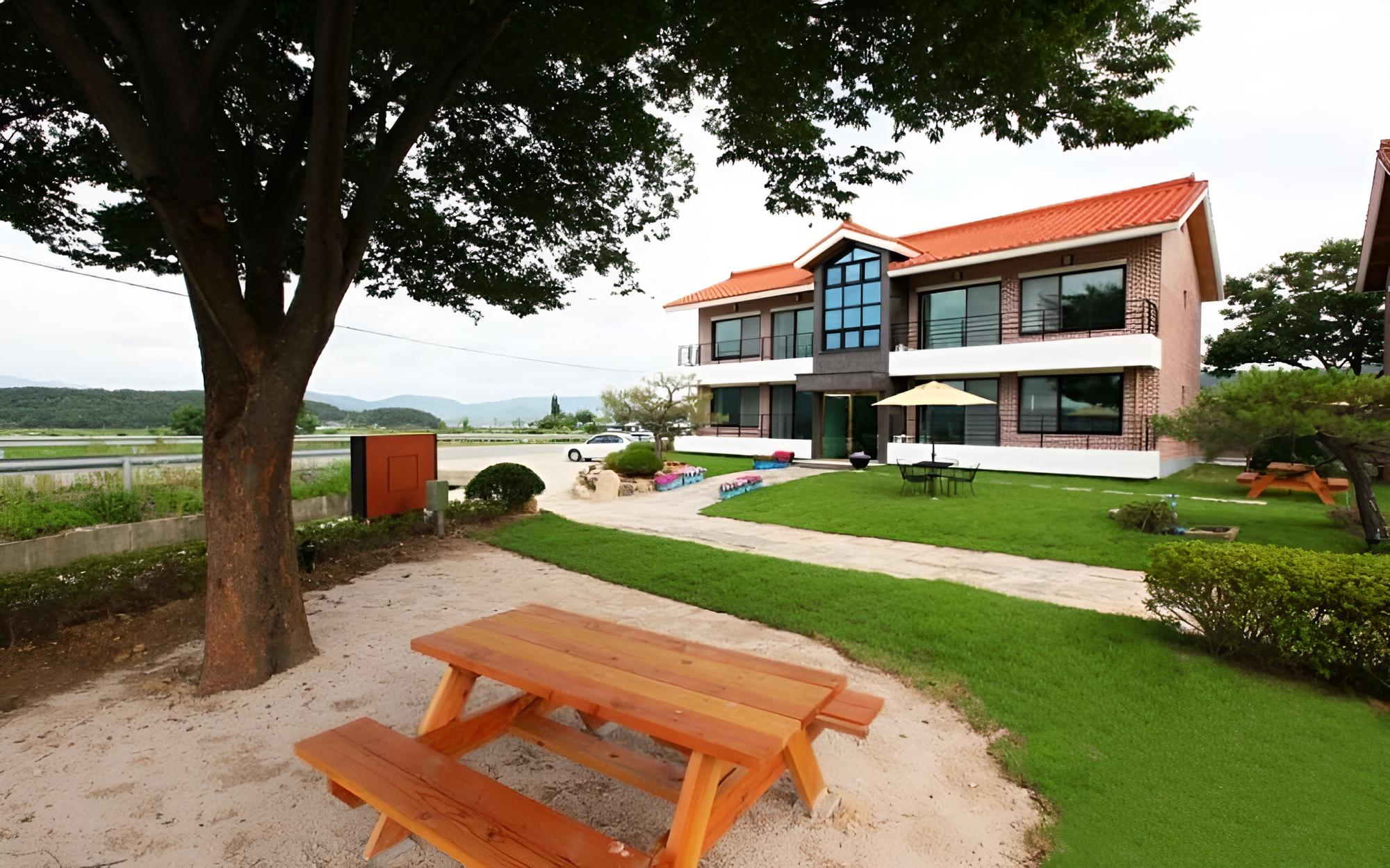 Gyeongju Bomunnamchon Pension view 4