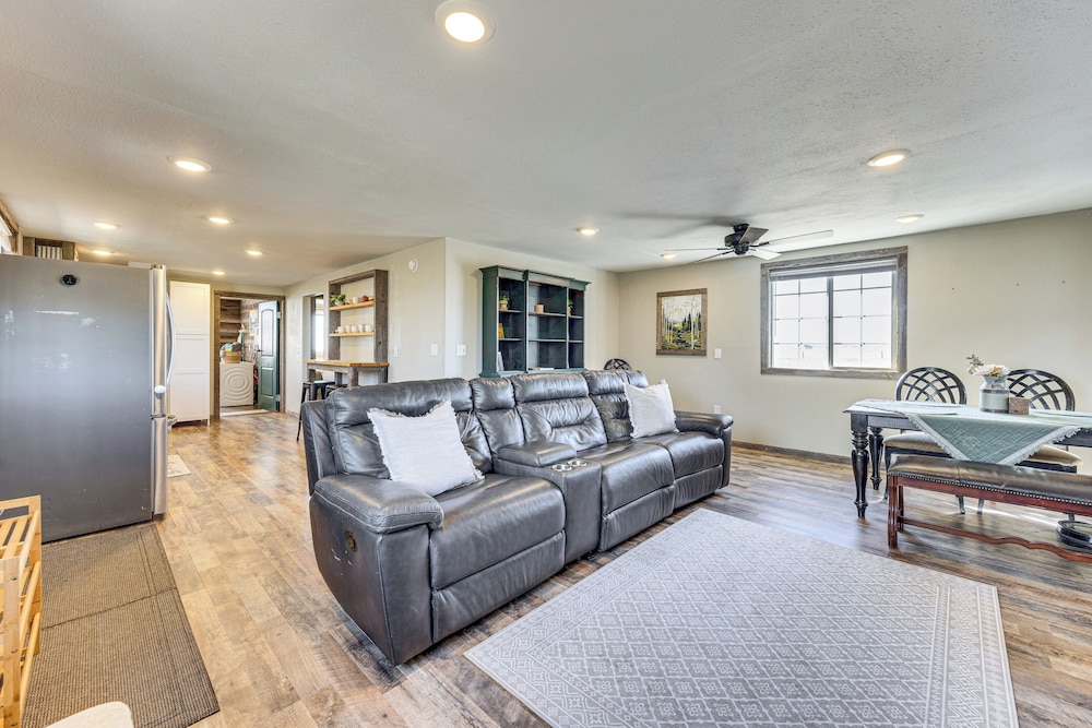 Rustic Cabin in Peyton Near Hiking Trails!