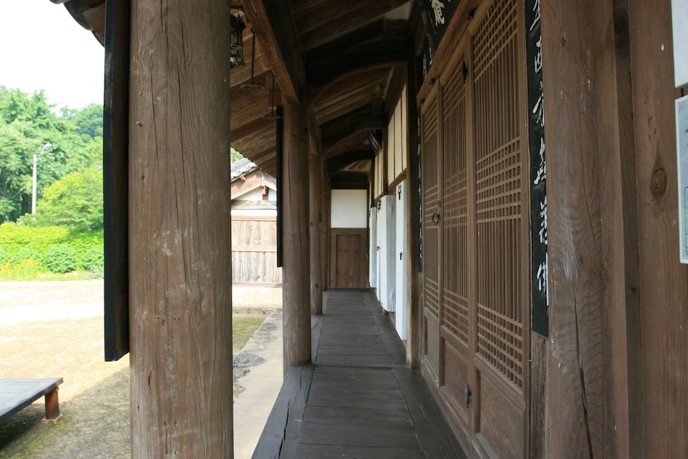 Yi Jin-rae's Historic House