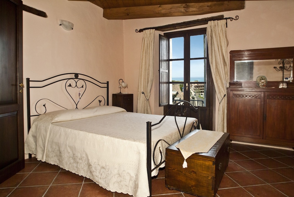 B&B Lavinium view 2