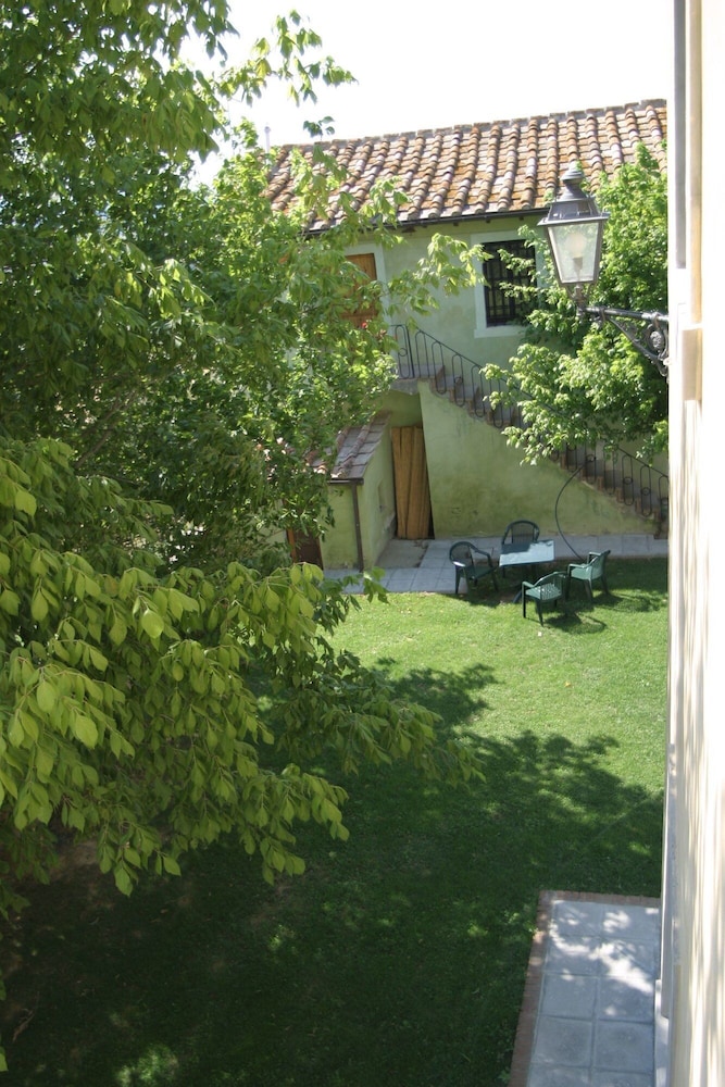 Photo 24