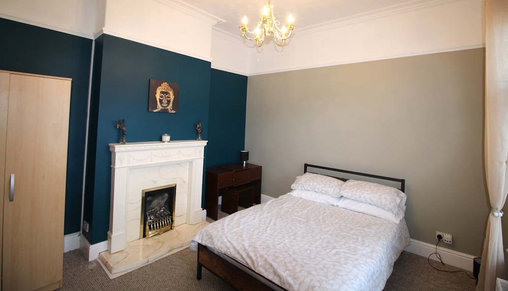Bungalow - Sleeps 6 - Pets Ok - Garden - Parking view 5