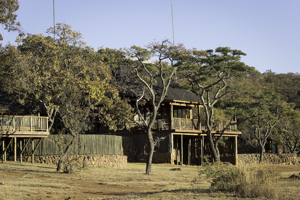 Ekuthuleni Lodge view 4