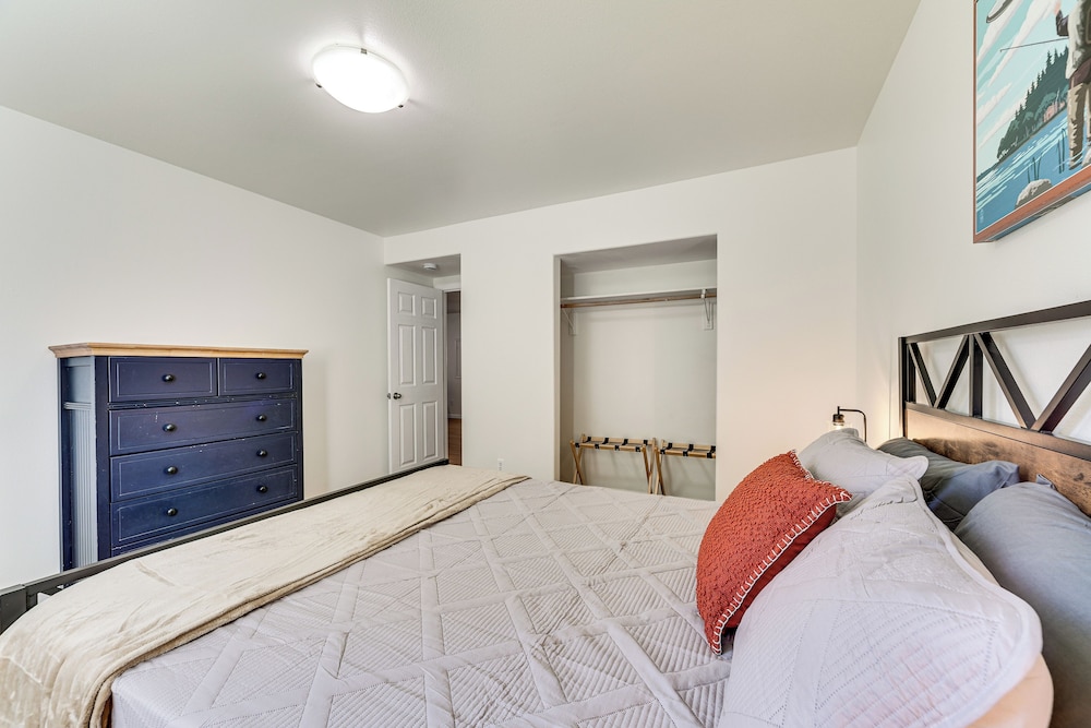 Spacious & Scenic Wasilla Getaway Near Adventures