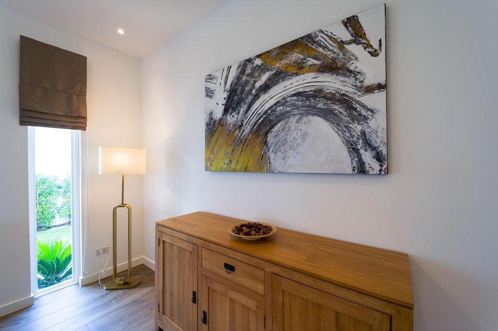 Brand-New Modern 3-Bedroom Villa MB20