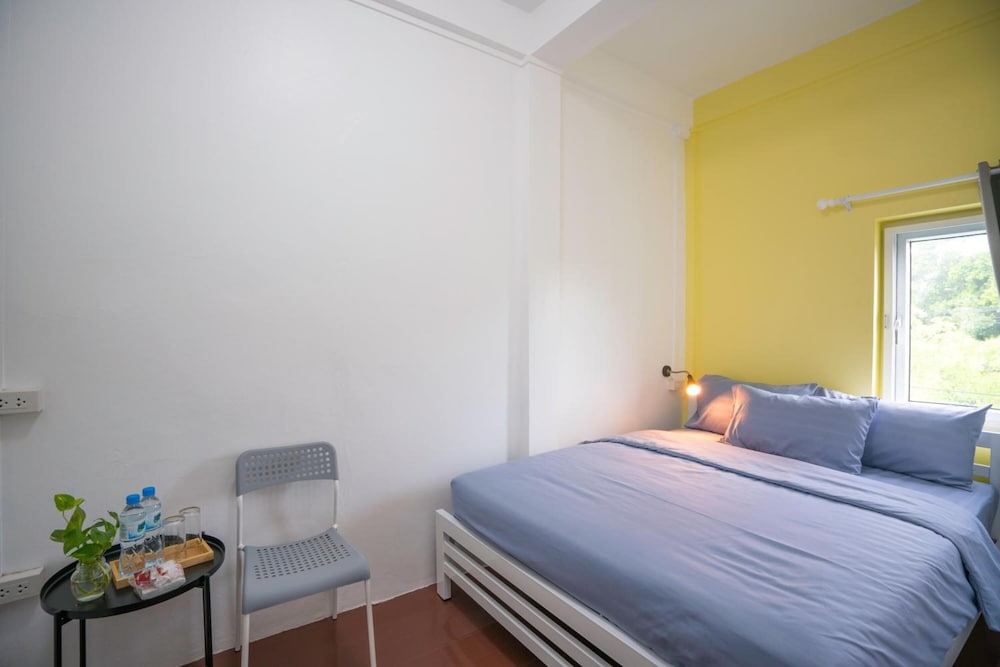 D Hub Hostel
