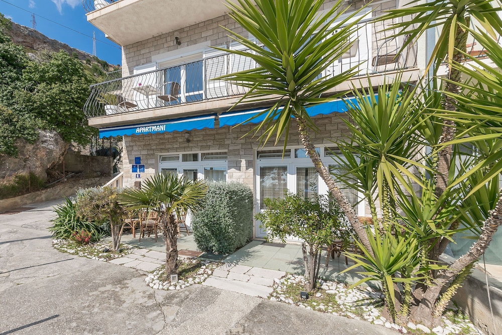 Apartments Clarus Mare