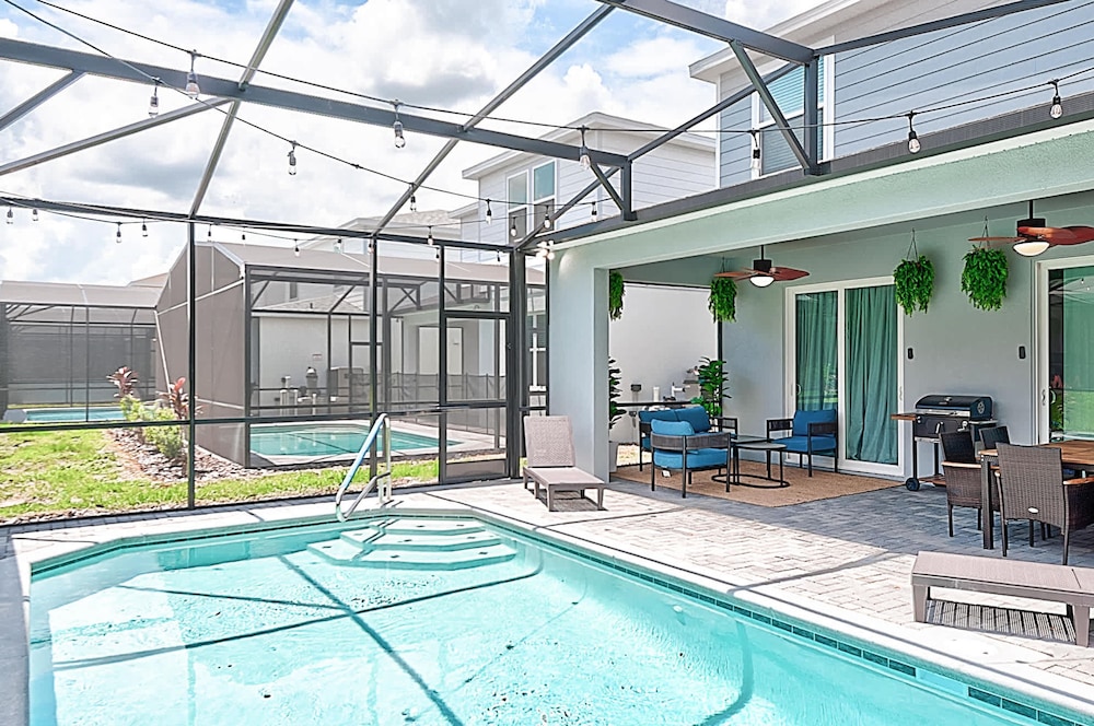15975 Brand New 5BR Family House With Private Pool