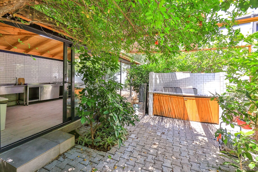 Harnup Apart - Image 31