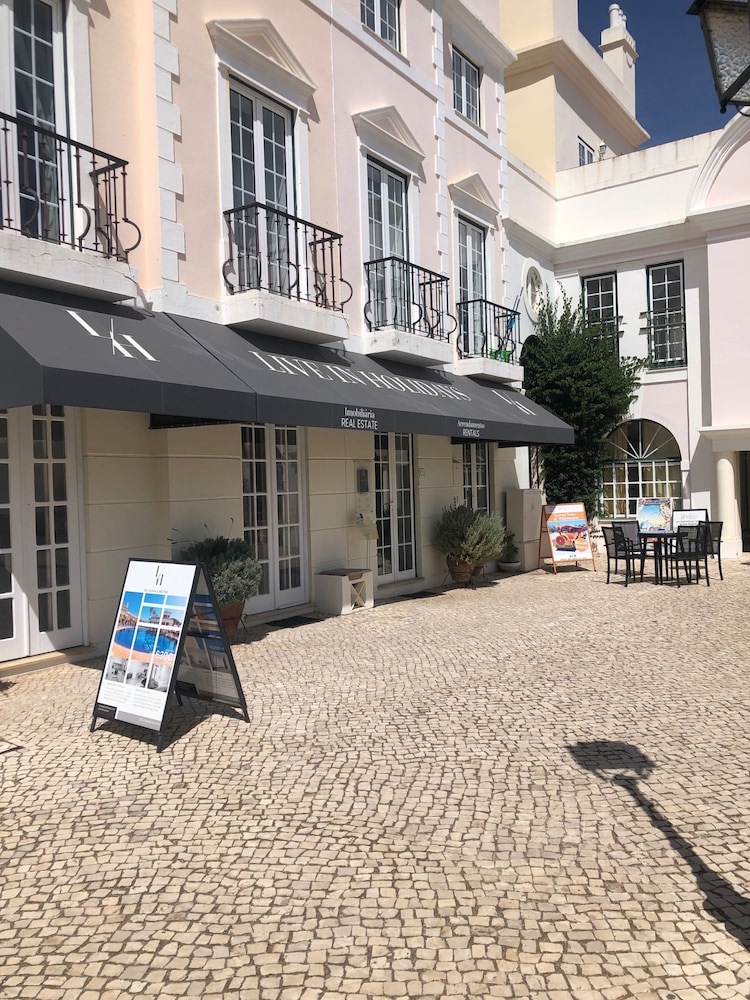 Old Village, Vilamoura Beautiful 3 Bed Townhouse