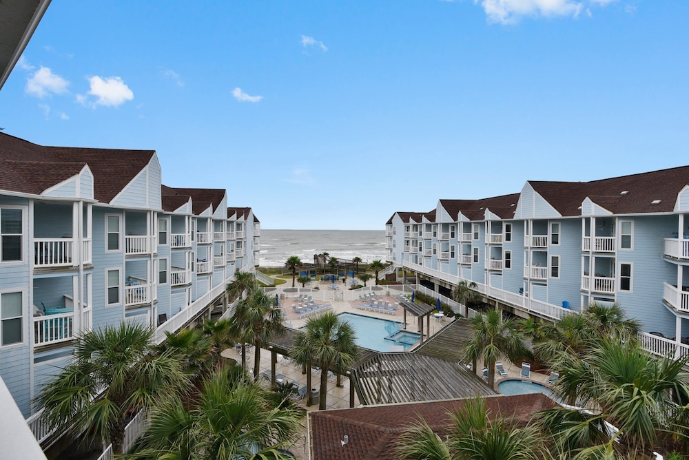 Seascape 2301 2 Bedroom Condo by RedAwning
