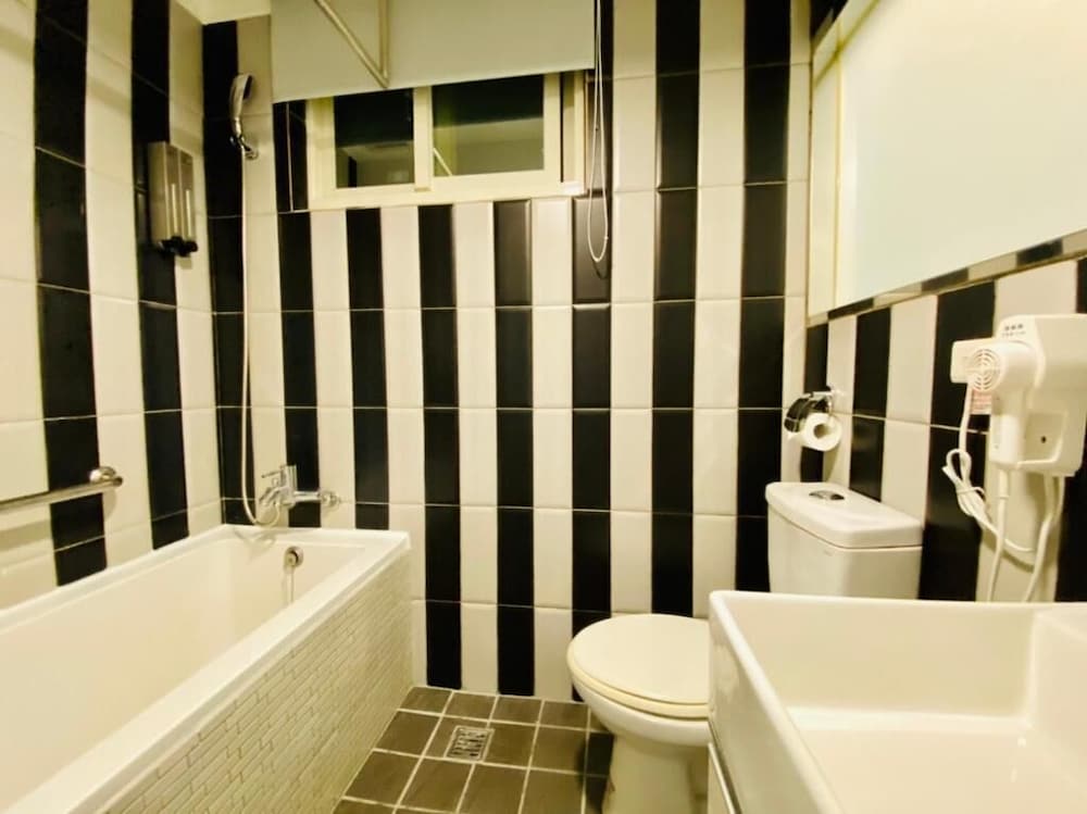 HUB HOTEL XIMEN XINING INN