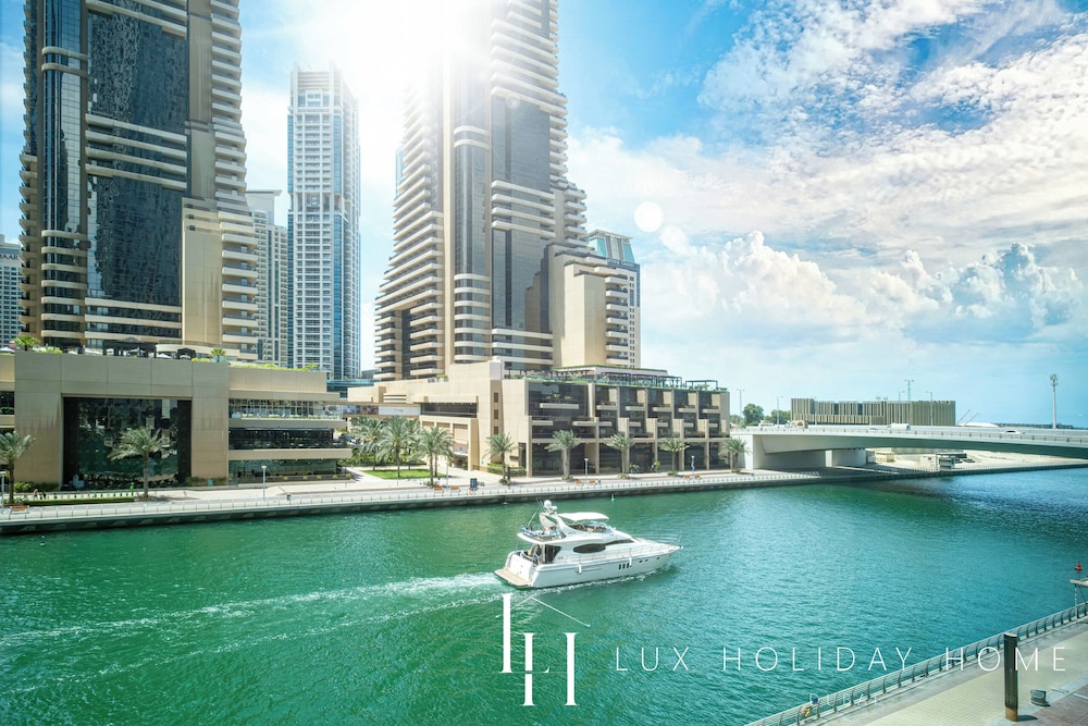 LUX The Cayan Superior Suite