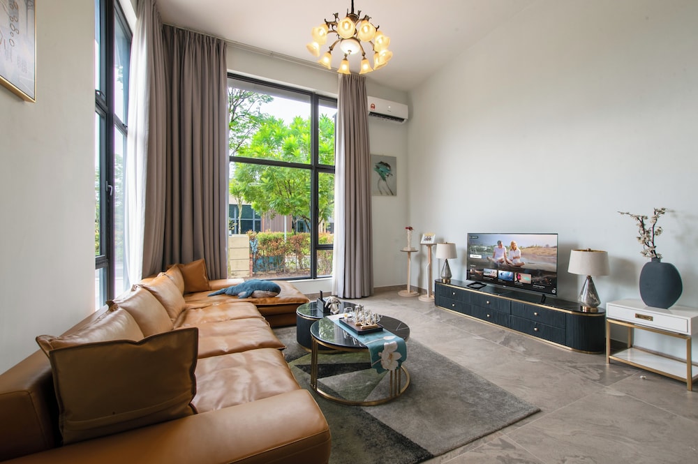 Forest City Golf Villa by A & Home Party