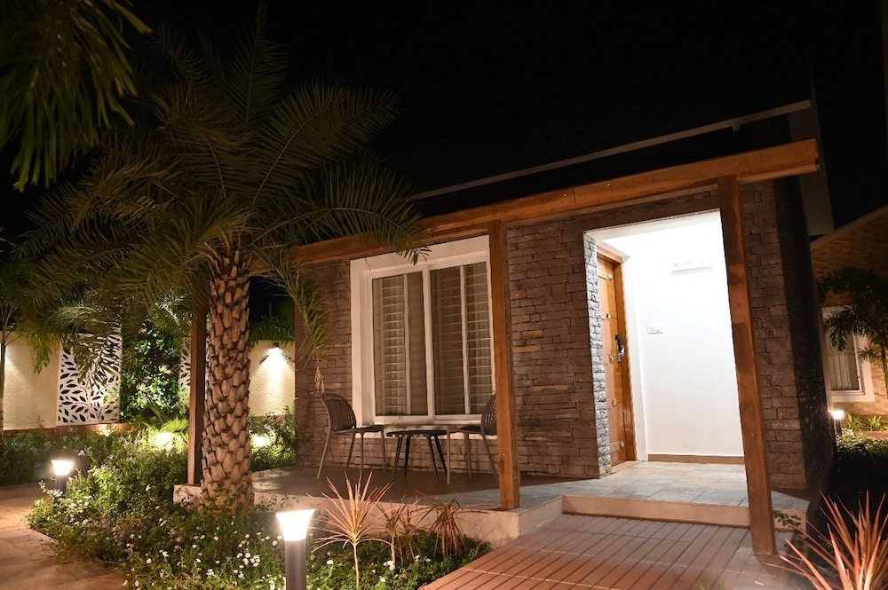 SHETTAR'S KUSUM RESORT