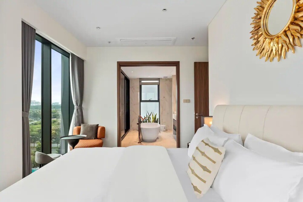 The Metropole - Horizon View Riverside