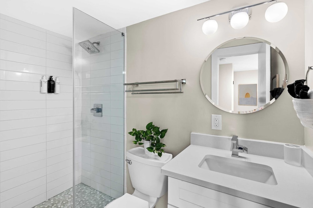 30A Florida Flashback by Avantstay Private Pool, Golf Cart, 3 Mins to Beach!