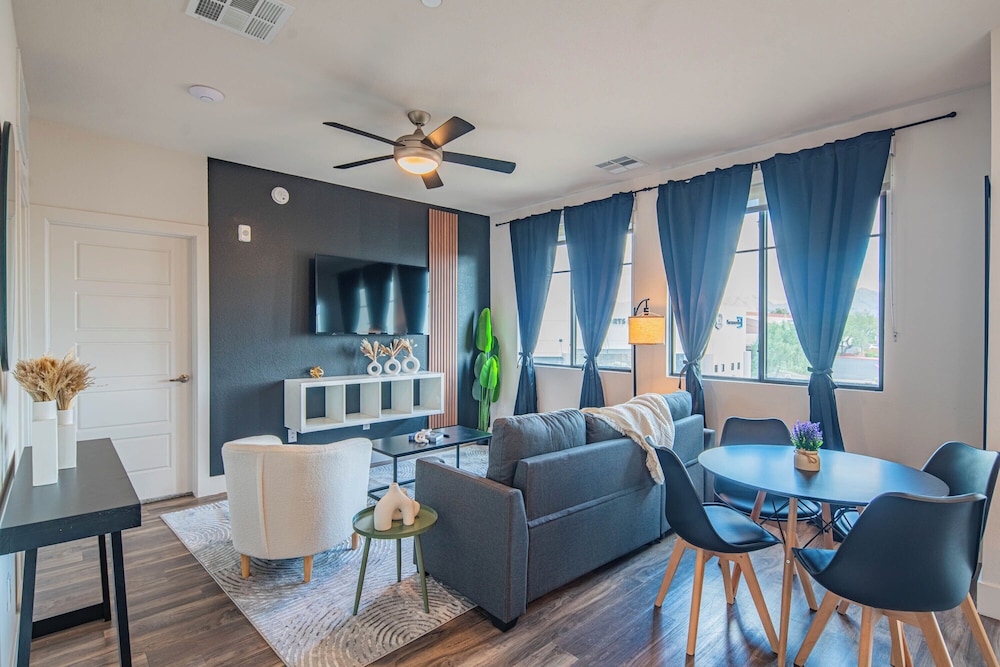 ROVE LIVING/KB - Scottsdale Grand