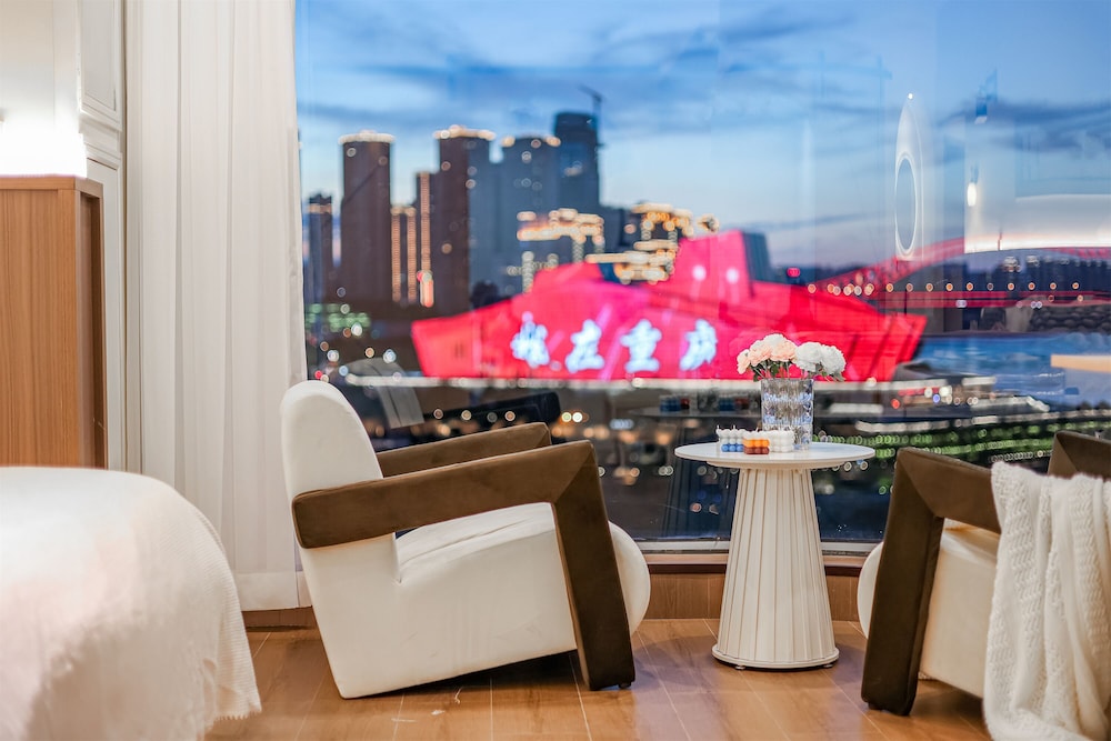 Baihong Riverview Drone Show Apartment