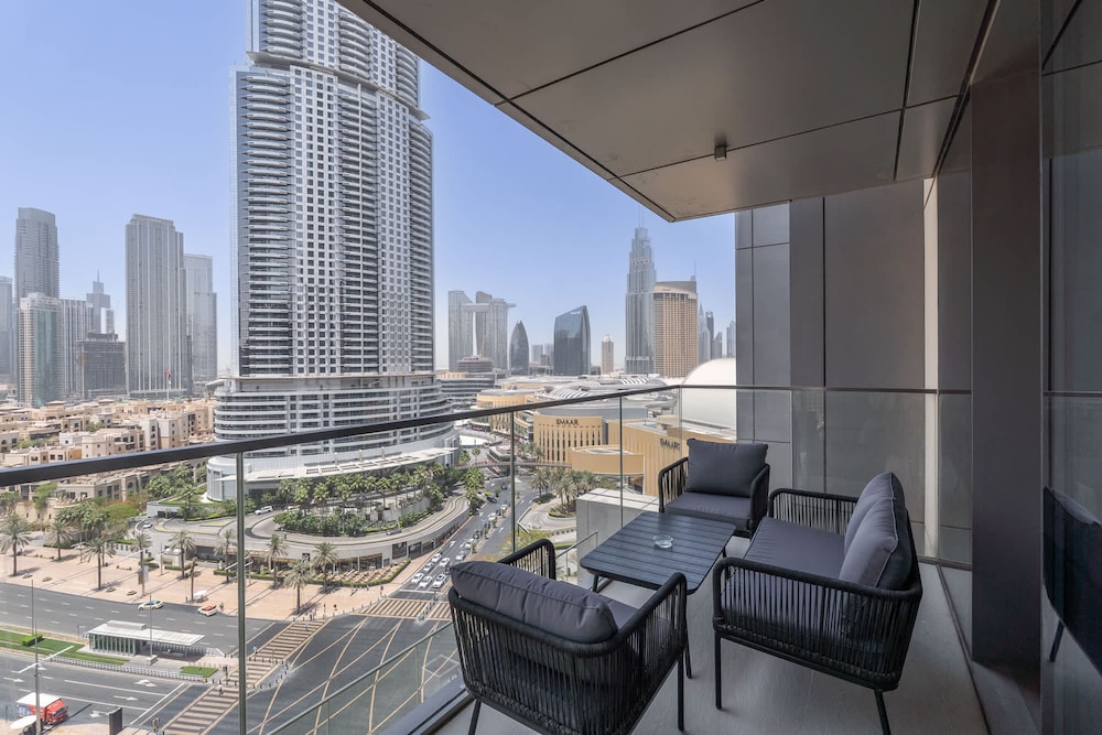 Gorgeous 1 Bedroom in Boulevard Point With City Views