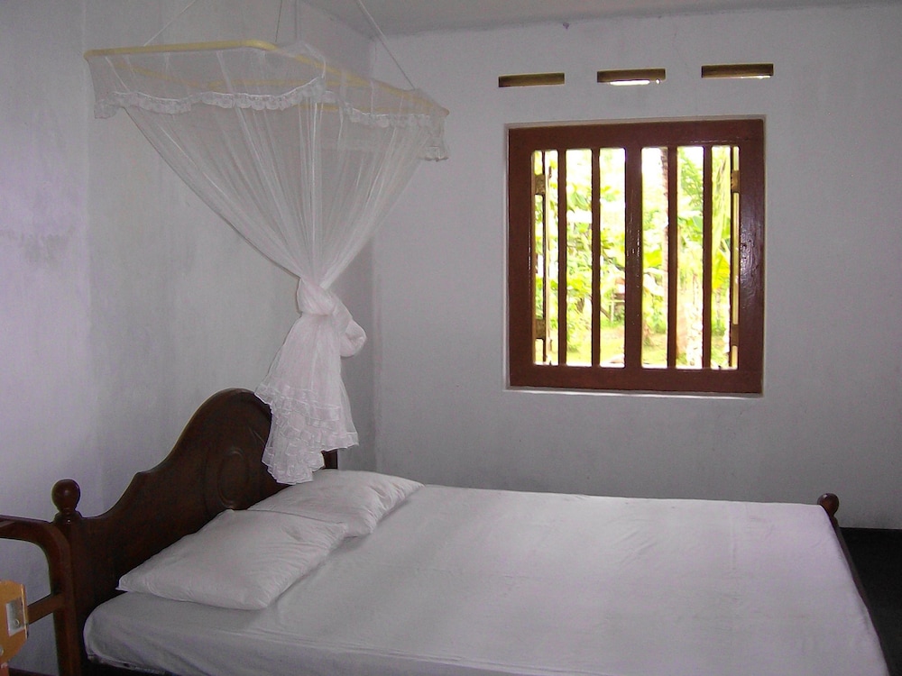 Mendis Cottage view 2