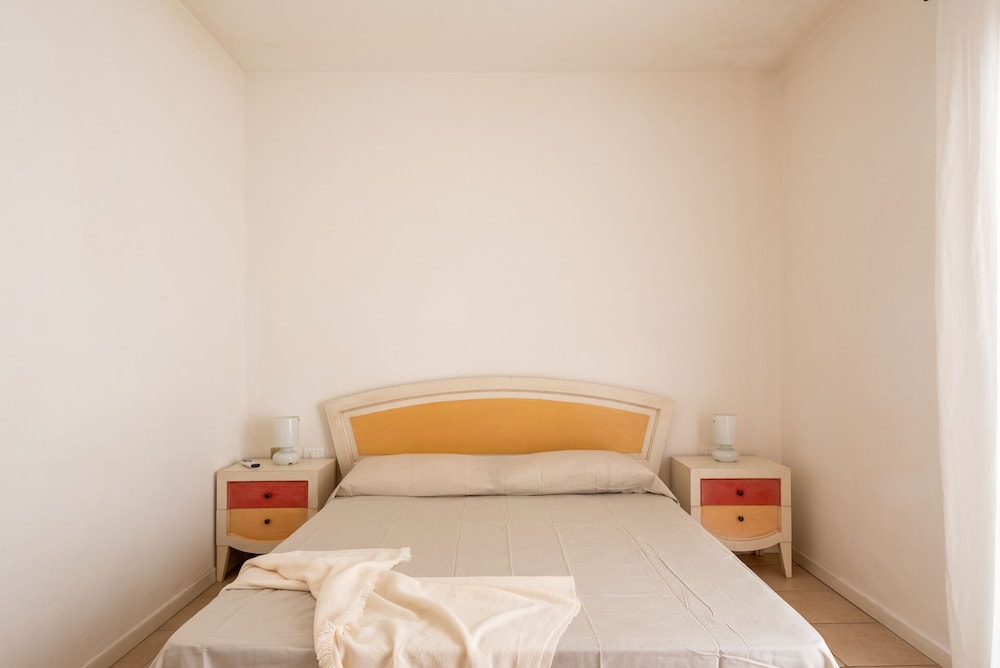 Arzachena Vacations - Elegant Residence Ea Bianca 2 Bedroom Sleeps 6 N0715n - Property Image 24