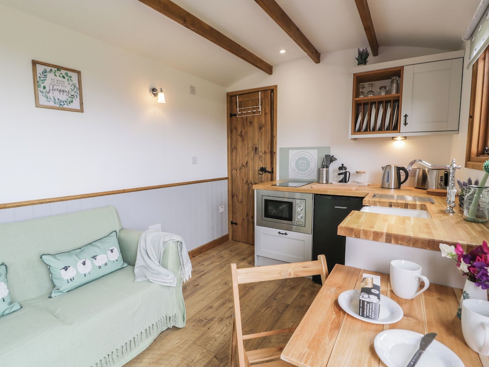 Tan Y Castell Shepherds Hut