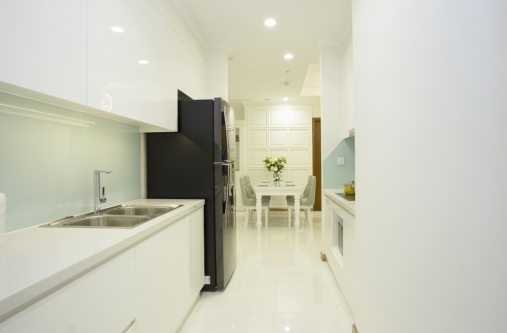Annie Apartment - Rivergate Resident