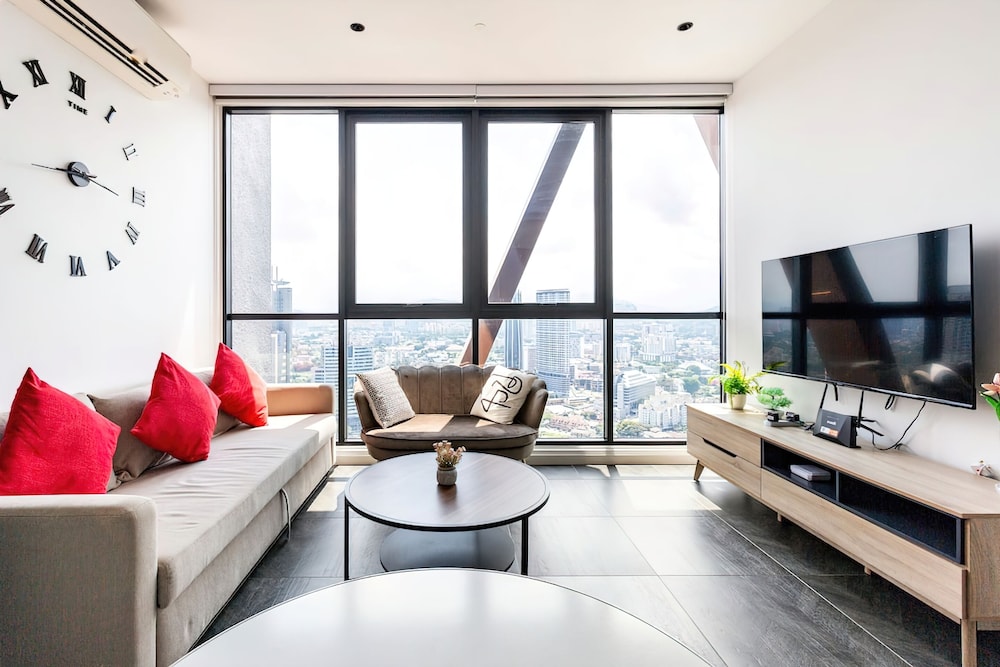 Scarletz Suites KLCC by Emily in Town
