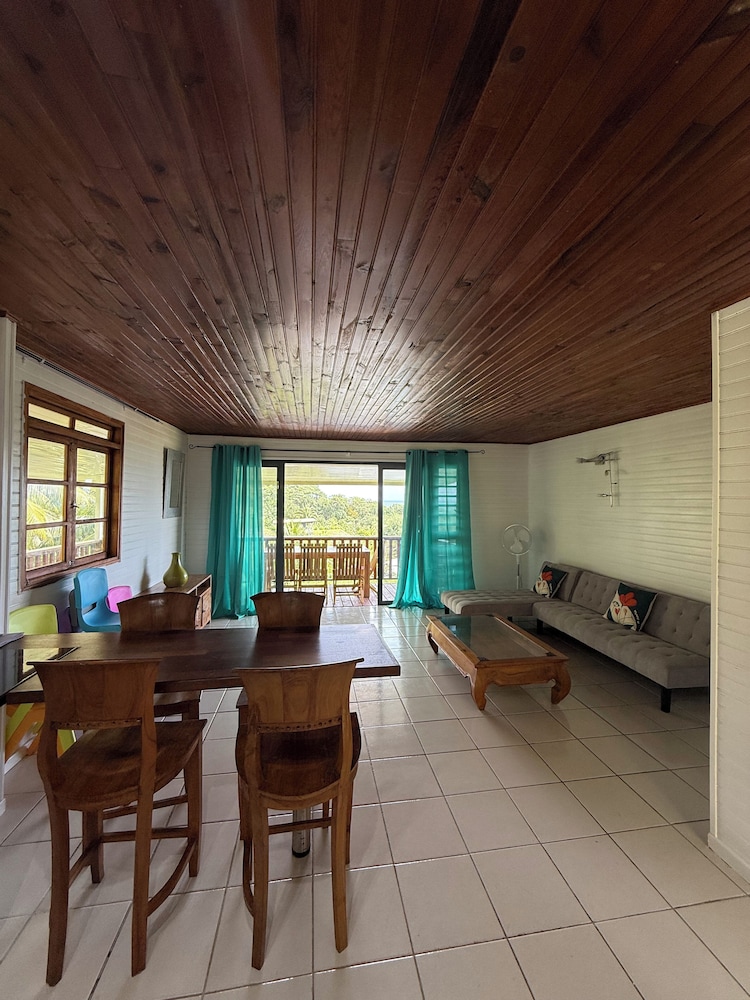 Luna's Home Raiatea