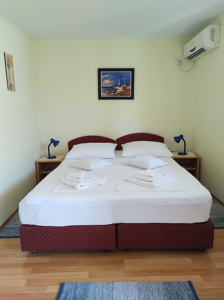 Anna Guesthouse